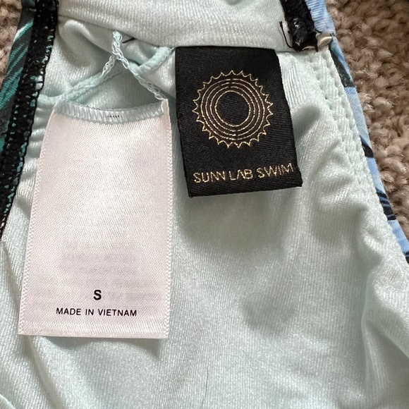 SunnLab Swimsuit - Picture 3 of 4